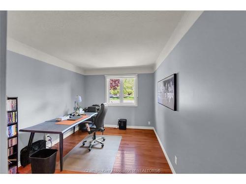 27 Cramar Crescent, Chatham, ON - Indoor Photo Showing Office