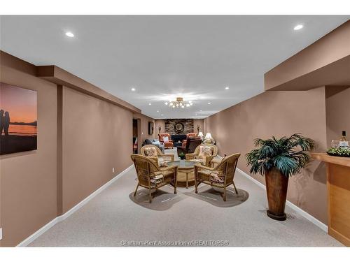 27 Cramar Crescent, Chatham, ON - Indoor