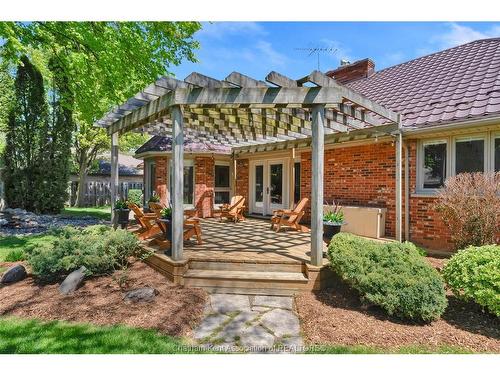 27 Cramar Crescent, Chatham, ON - Outdoor With Deck Patio Veranda