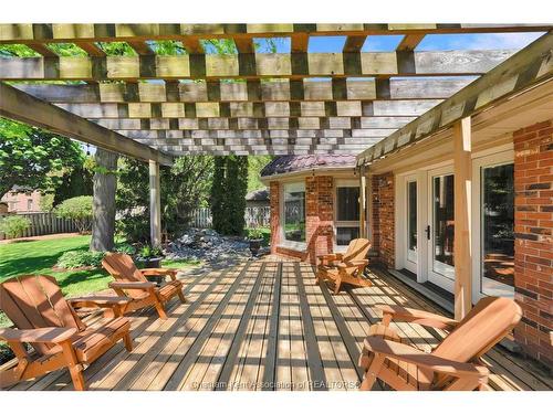 27 Cramar Crescent, Chatham, ON - Outdoor With Deck Patio Veranda