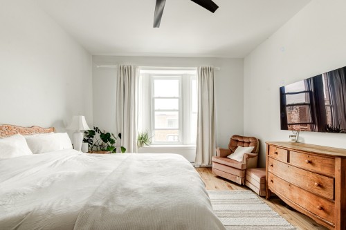 Chambre à coucher principale - 4793 Rue Ste-Catherine E., Montréal (Mercier/Hochelaga-Maisonneuve), QC - Indoor Photo Showing Bedroom