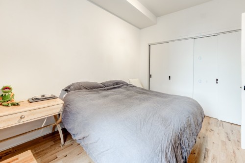 Chambre à coucher - 4793 Rue Ste-Catherine E., Montréal (Mercier/Hochelaga-Maisonneuve), QC - Indoor Photo Showing Bedroom