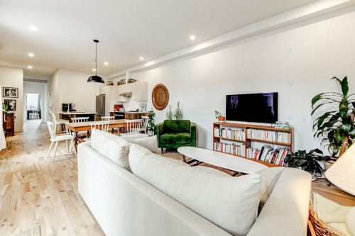 Salon - 4793 Rue Ste-Catherine E., Montréal (Mercier/Hochelaga-Maisonneuve), QC - Indoor Photo Showing Living Room