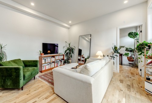 Salon - 4793 Rue Ste-Catherine E., Montréal (Mercier/Hochelaga-Maisonneuve), QC - Indoor Photo Showing Living Room