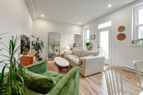 Salon - 4793 Rue Ste-Catherine E., Montréal (Mercier/Hochelaga-Maisonneuve), QC - Indoor Photo Showing Living Room