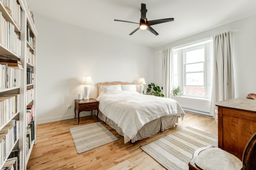 Chambre à coucher principale - 4793 Rue Ste-Catherine E., Montréal (Mercier/Hochelaga-Maisonneuve), QC - Indoor Photo Showing Bedroom