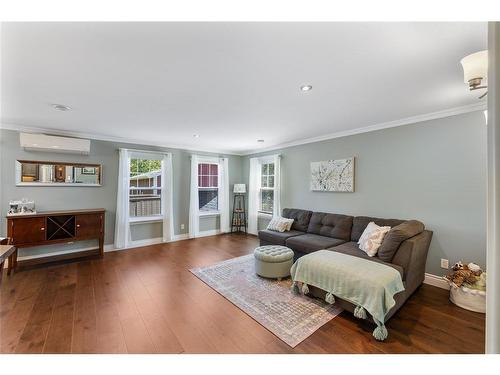 528 St. Thomas Line, Paradise, NL - Indoor Photo Showing Living Room