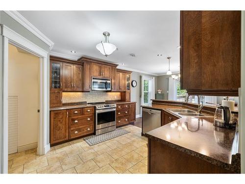 528 St. Thomas Line, Paradise, NL - Indoor Photo Showing Kitchen With Double Sink