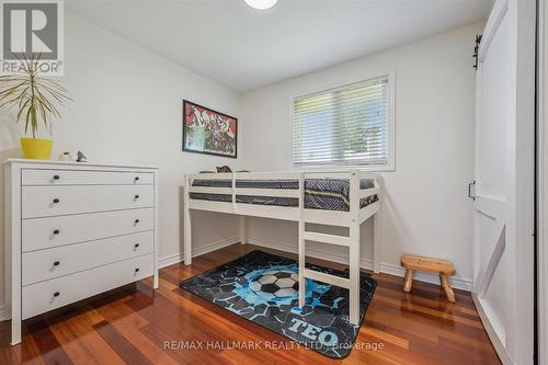 32 Warwick Court, Kitchener, ON - Indoor