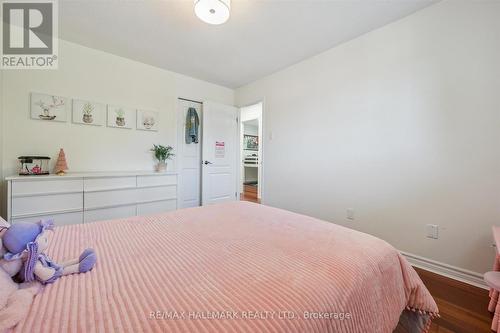 32 Warwick Court, Kitchener, ON - Indoor Photo Showing Bedroom