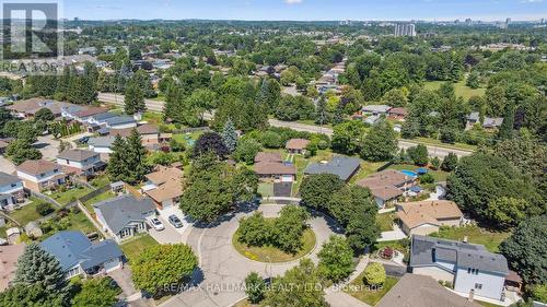 32 Warwick Court, Kitchener, ON - Outdoor With View