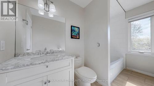 1065 20Th Side Road, King, ON - Indoor Photo Showing Bathroom