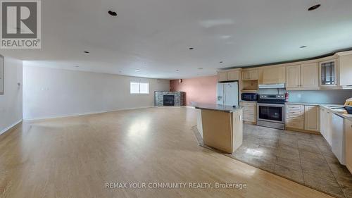 1065 20Th Side Road, King, ON - Indoor Photo Showing Kitchen