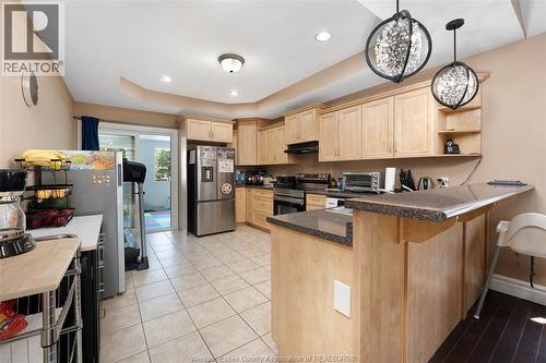 4553 Osaka Circle, Windsor, ON - Indoor Photo Showing Kitchen