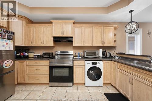 4553 Osaka Circle, Windsor, ON - Indoor Photo Showing Kitchen With Double Sink