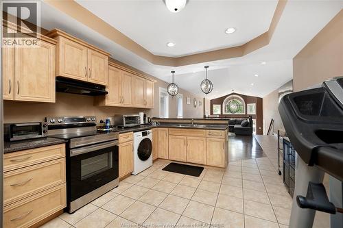 4553 Osaka Circle, Windsor, ON - Indoor Photo Showing Kitchen With Double Sink