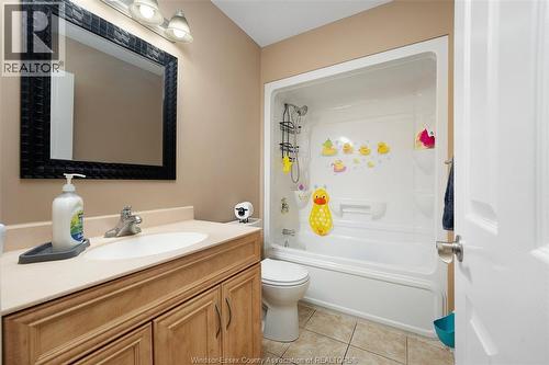4553 Osaka Circle, Windsor, ON - Indoor Photo Showing Bathroom