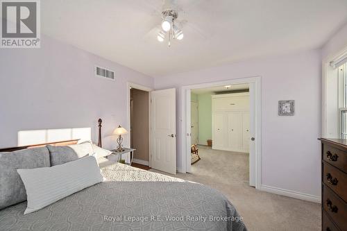 7335 Pack Road, London South (South V), ON - Indoor Photo Showing Bedroom