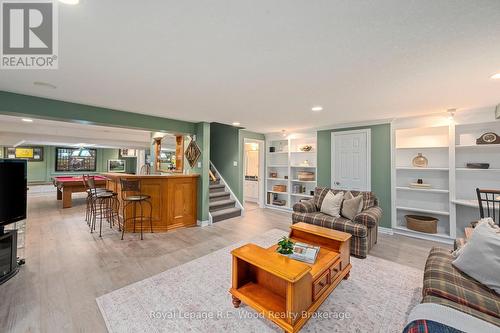 7335 Pack Road, London South (South V), ON - Indoor Photo Showing Living Room