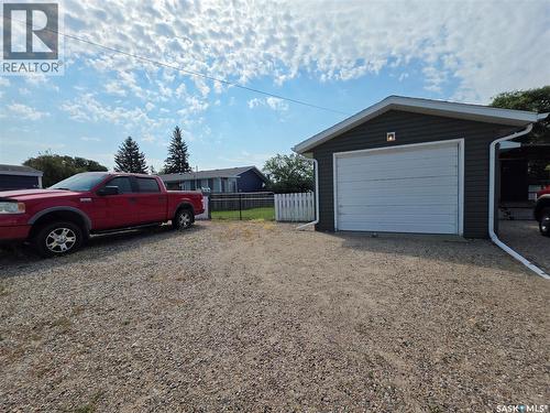 1119 Chaplin Street E, Swift Current, SK - Outdoor