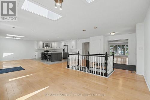 100 Hardale Crescent, Hamilton, ON - Indoor Photo Showing Other Room