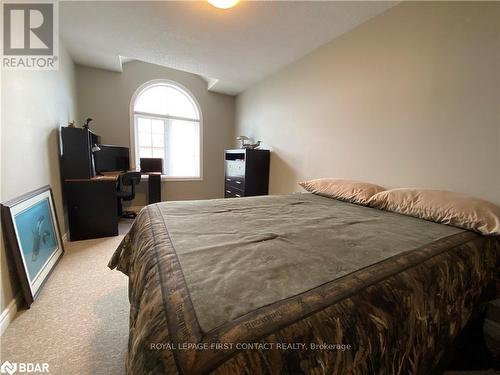 63 Sydenham, Barrie, ON - Indoor Photo Showing Bedroom
