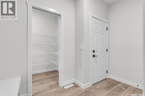 207 Amisk Way, Saskatoon, SK - Indoor