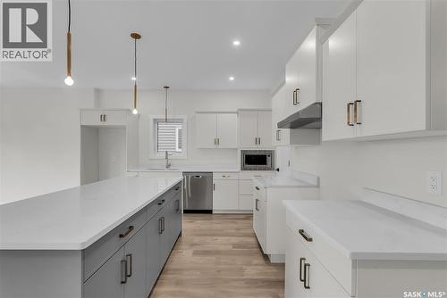 207 Amisk Way, Saskatoon, SK - Indoor Photo Showing Kitchen