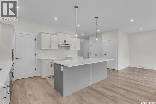 207 Amisk Way, Saskatoon, SK - Indoor Photo Showing Kitchen With Upgraded Kitchen
