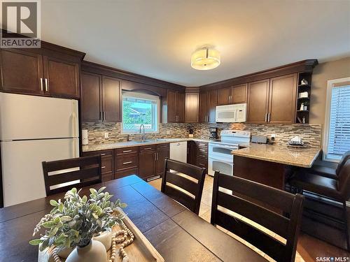 9 Gibson Bay, Yorkton, SK - Indoor Photo Showing Kitchen