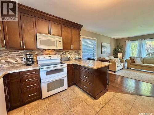 9 Gibson Bay, Yorkton, SK - Indoor Photo Showing Kitchen
