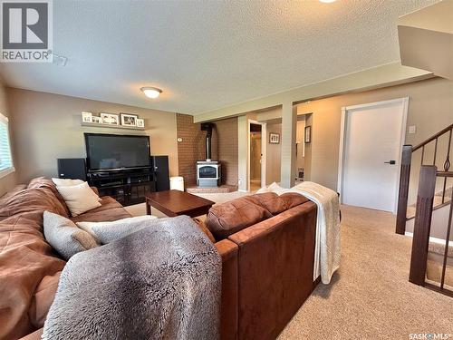 9 Gibson Bay, Yorkton, SK - Indoor Photo Showing Living Room