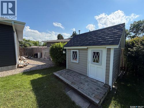 9 Gibson Bay, Yorkton, SK - Outdoor