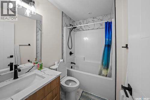 559 Kalra Street, Saskatoon, SK - Indoor Photo Showing Bathroom