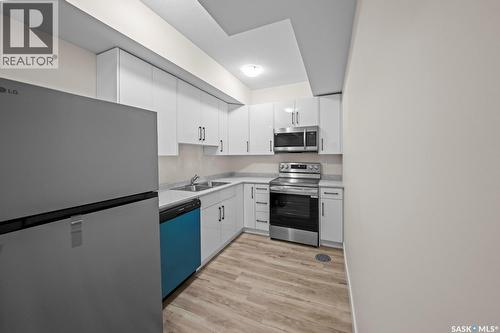 559 Kalra Street, Saskatoon, SK - Indoor Photo Showing Kitchen With Double Sink