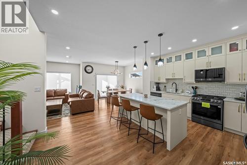 559 Kalra Street, Saskatoon, SK - Indoor Photo Showing Kitchen With Upgraded Kitchen