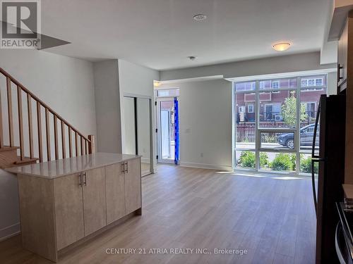 28 Alpine Symphony Path, Oshawa, ON - Indoor Photo Showing Other Room
