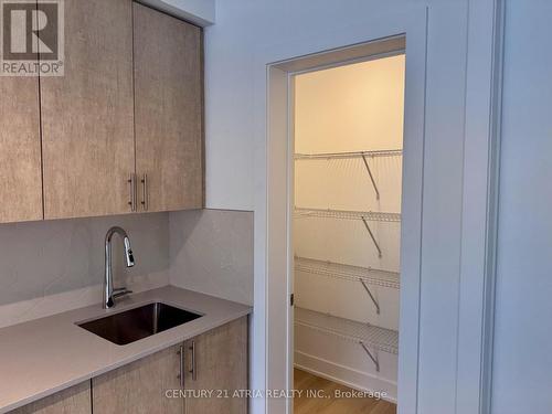 28 Alpine Symphony Path, Oshawa, ON - Indoor