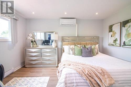 60 Springfair Avenue, Aurora, ON - Indoor Photo Showing Bedroom