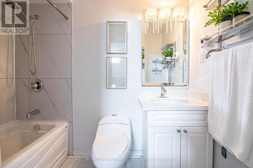 60 Springfair Avenue, Aurora, ON - Indoor Photo Showing Bathroom
