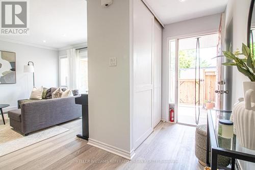 60 Springfair Avenue, Aurora, ON - Indoor