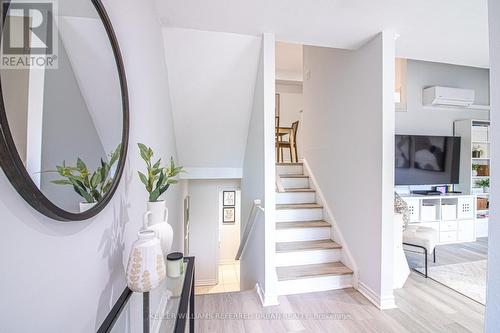 60 Springfair Avenue, Aurora, ON - Indoor Photo Showing Other Room