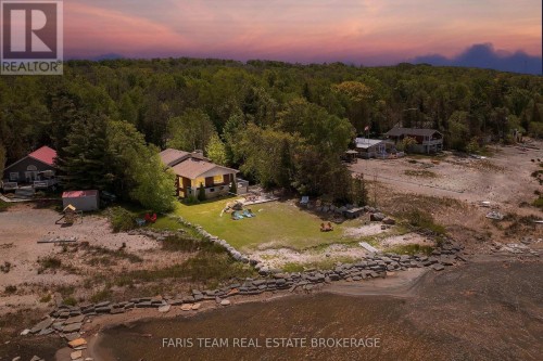 1787 CHAMPLAIN ROAD  Tiny, ON L9M 0B6