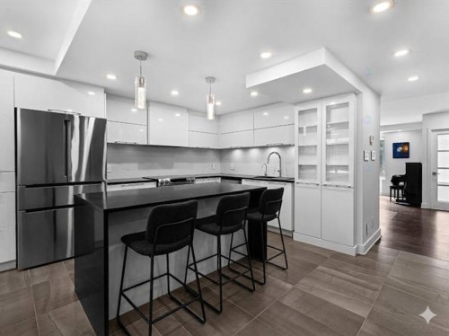 Kitchen - 3046 Le Boulevard, Montréal (Ville-Marie), QC - Indoor Photo Showing Kitchen With Upgraded Kitchen