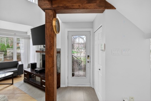 Hall d'entrée/Vestibule - 276 Rue Des Eaux-Vives, Saint-Jérôme, QC - Indoor Photo Showing Other Room