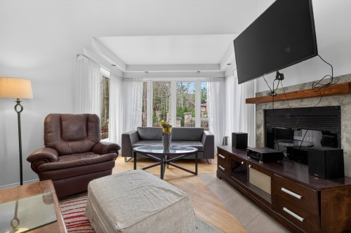 Salon - 276 Rue Des Eaux-Vives, Saint-Jérôme, QC - Indoor Photo Showing Living Room With Fireplace