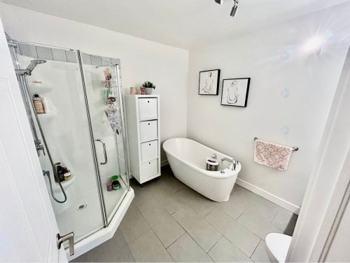 Salle de bains - 2-8565 Place Du Charpentier, Mirabel, QC - Indoor Photo Showing Bathroom