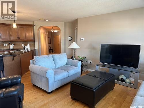 205 75 Souris Avenue, Weyburn, SK - Indoor Photo Showing Living Room
