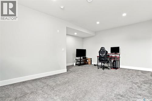 670 Fast Crescent, Saskatoon, SK - Indoor