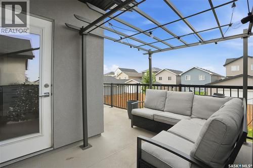670 Fast Crescent, Saskatoon, SK - Outdoor With Exterior
